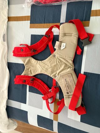 Mochila Porta Bebé Stokke Roja