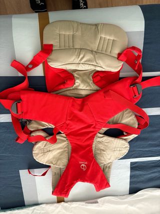 Mochila Porta Bebé Stokke Roja