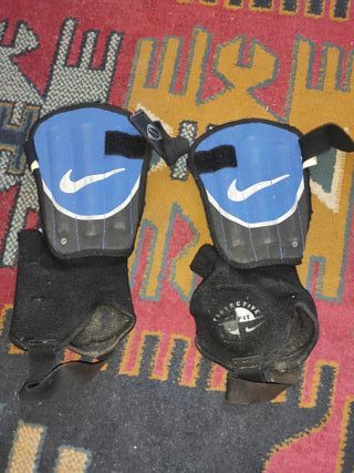 Caneleiras Futebol Nike