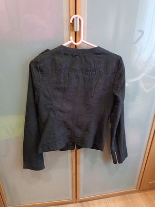 Chaqueta antelina negra