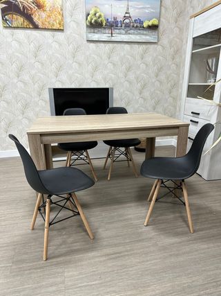 Mesa y 4 Sillas Comedor Madera