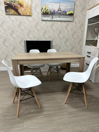 Mesa y 4 Sillas Comedor Madera