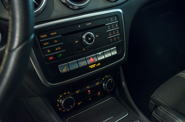 Mercedes-Benz GLA 200d URBAN 7G -DCT