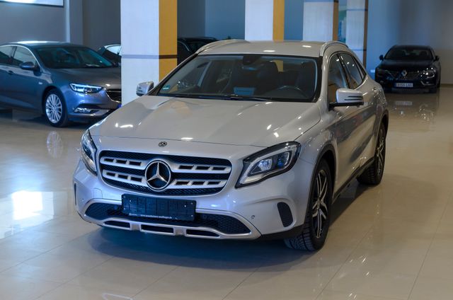 Mercedes-Benz GLA 200d URBAN 7G -DCT
