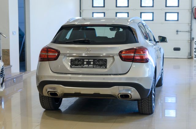 Mercedes-Benz GLA 200d URBAN 7G -DCT
