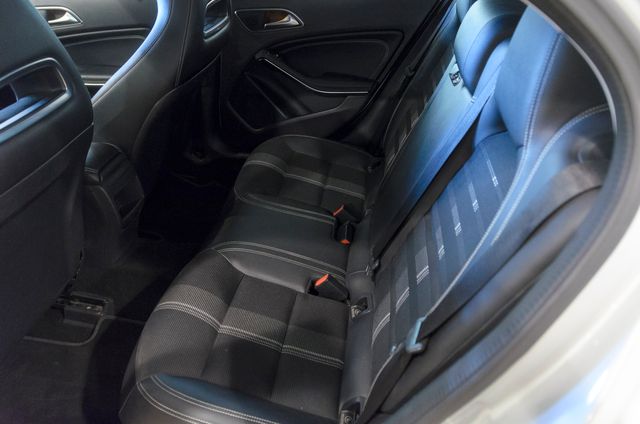 Mercedes-Benz GLA 200d URBAN 7G -DCT