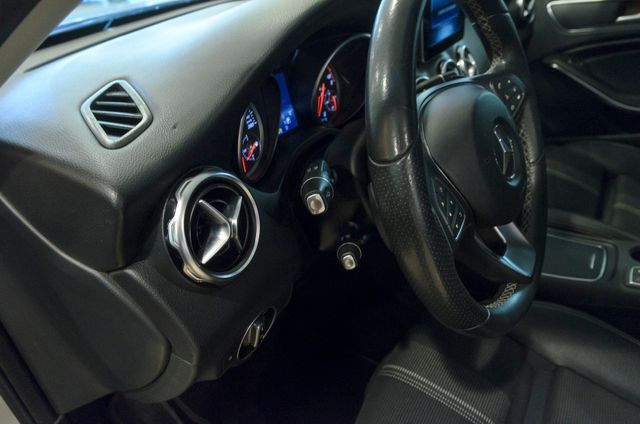 Mercedes-Benz GLA 200d URBAN 7G -DCT