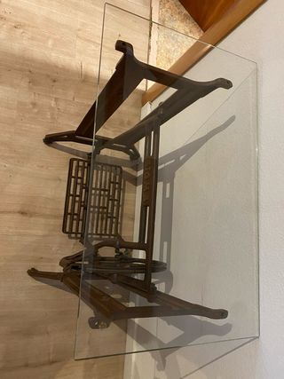 Mesa Sigma restaurada con cristal