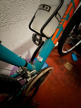 Bicicleta de montaña
ruedas de 27,5
talla S/M
