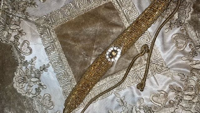 Cinturón Árabe Dorado con Pedrería