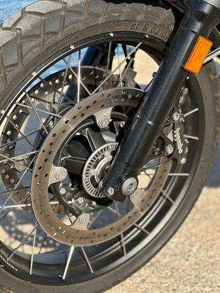 Moto BMW R nineT Scrambler Gris