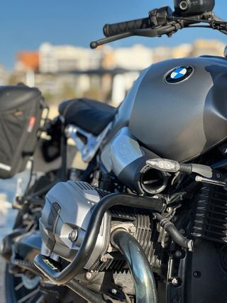 Moto BMW R nineT Scrambler Gris