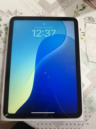 iPad 10ª Gen 64GB Wi-Fi Silve 