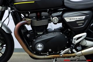 TRIUMPH SPEED TWIN