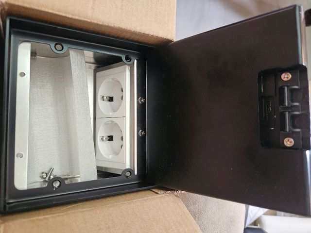 Base a presa integrata in acciaio inossidabile