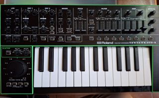 Roland System-1 Sintetizador Plug-Out