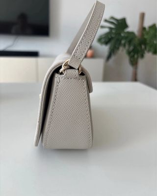 Bolso Furla Artemis Mini Crossbody Beige Dorado