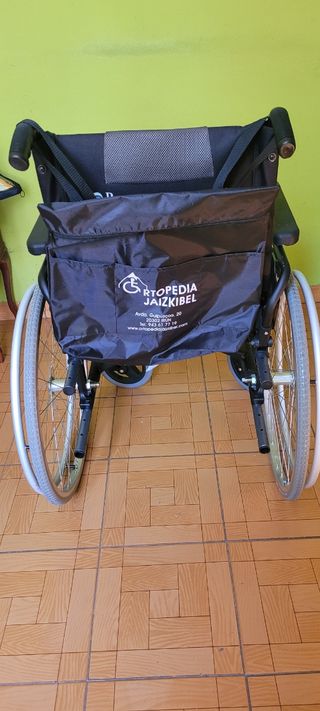 VENDO SILLA DE RUEDAS EN PERFECTO ESTADO