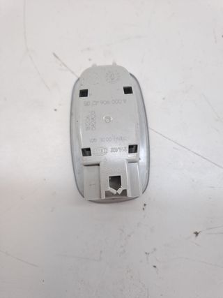 LUZ INTERIOR MERCEDES-BENZ CLASE A BERLINA (BM 177) (6)