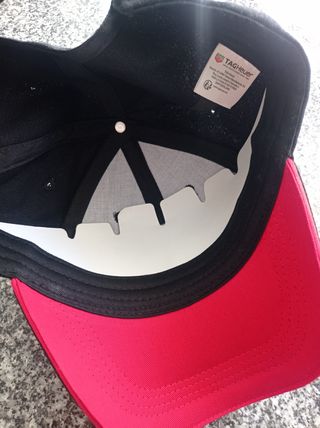 Gorra TAG HEUER Negra/ rojo  Nueva