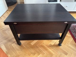 Mesa de centro extensible con ruedas