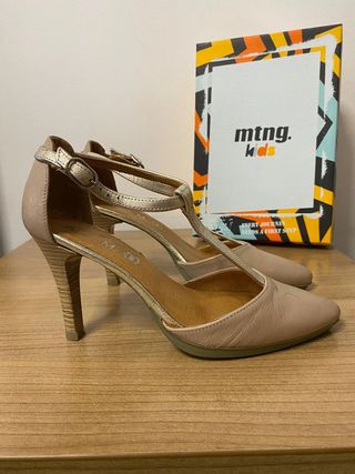Tacones AJM Beige y Dorado Talla 38