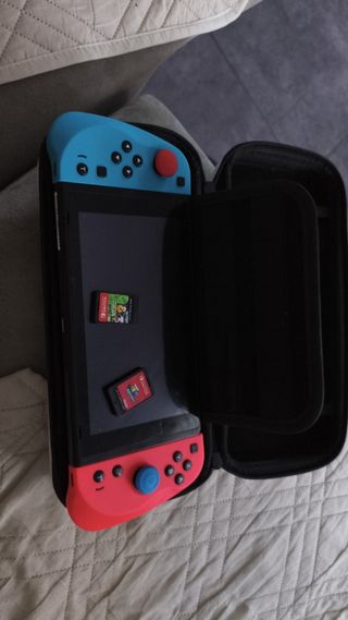 Nintendo Switch Azul y Rojo