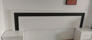 Cabecero cama y 2 mesillas blanco y gris