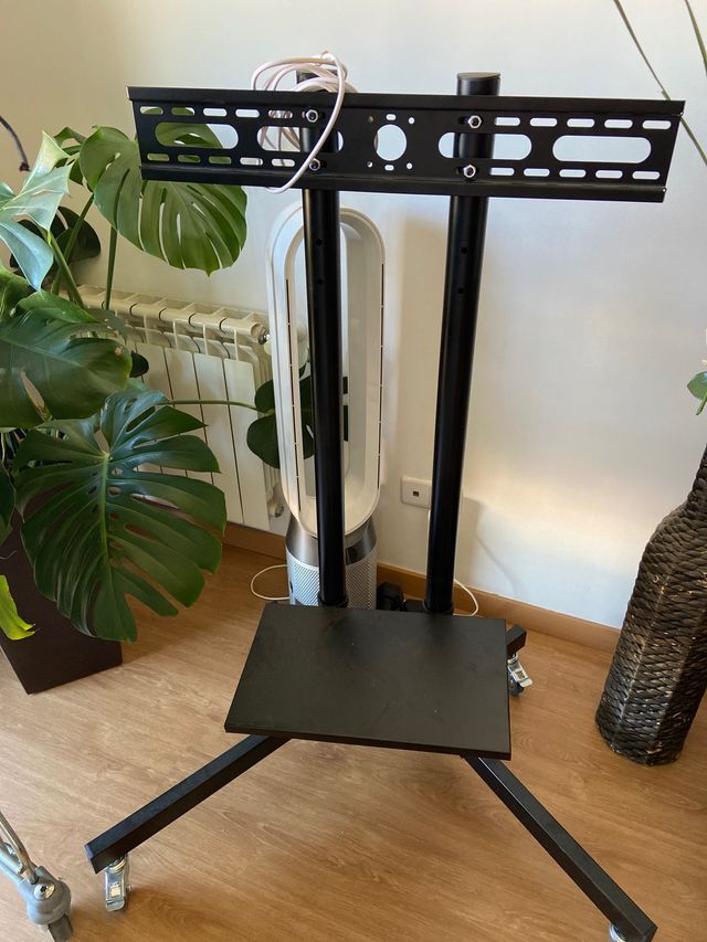 Soporte TV con ruedas