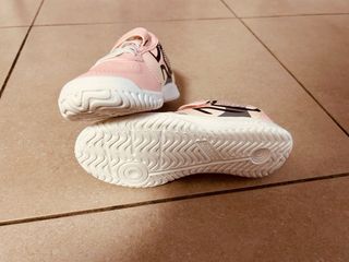 Zapatillas Decathlon rosas sin usar