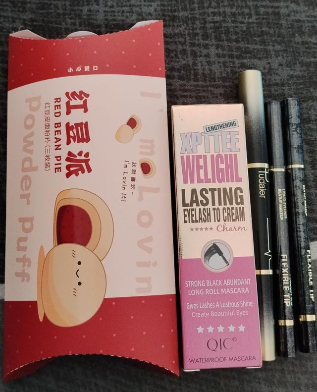 QIC Waterproof Mascara y Delineador + esponjas