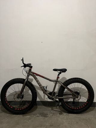 Bicicleta CREST FAT 4.1 Gris