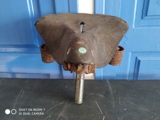 Sillín bicicleta antiguo cuero para restaurar