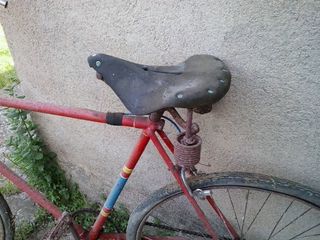 Sillín bicicleta antiguo cuero para restaurar