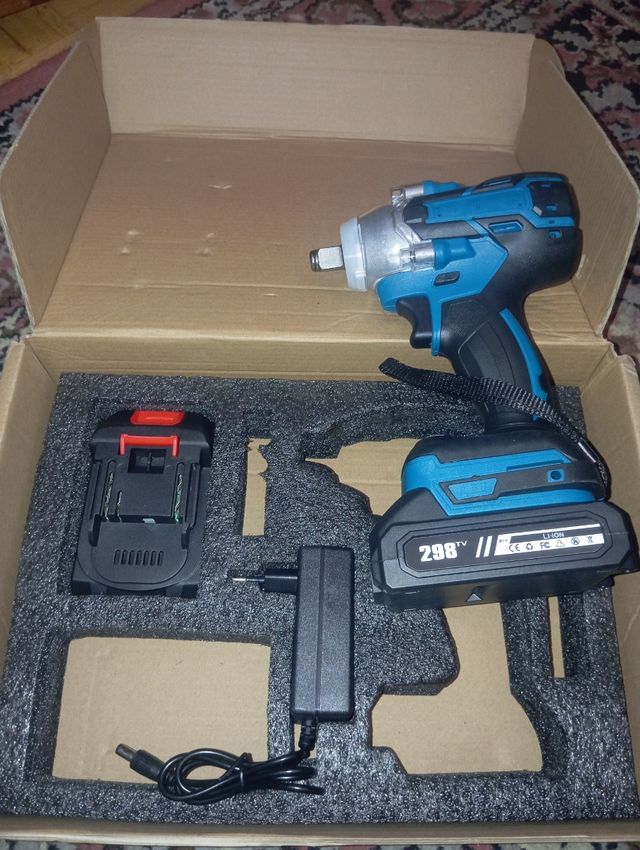 Atornillador de impacto a batería