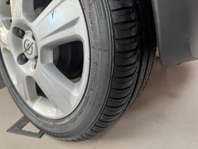 Opel Corsa ¡¡¡85.000kms!!!!