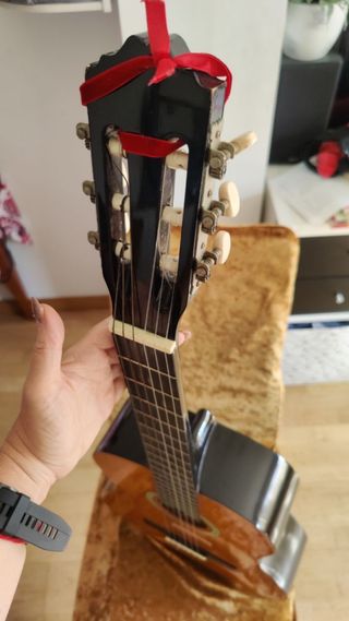 Guitarra Clásica Acústica mas regalo
