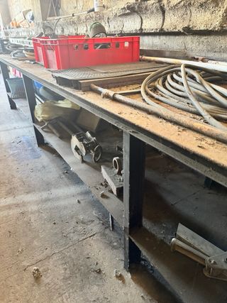 Banco de trabajo metálico