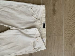 Pantalón beige claro talla M