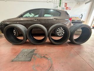 Neumáticos 285/35 R22 y 315/30 R22