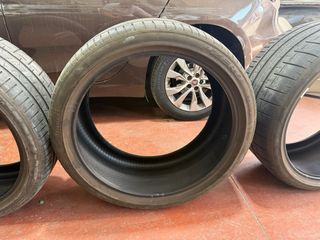 Neumáticos 285/35 R22 y 315/30 R22