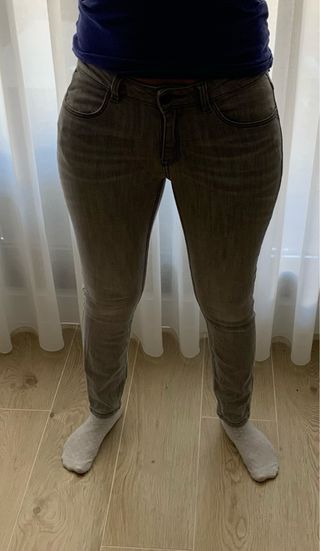 Pantalón vaquero gris talla M
