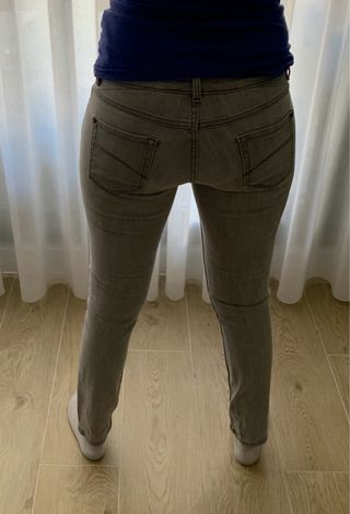 Pantalón vaquero gris talla M