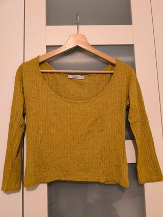 Camiseta Pull&Bear manga 3/4 mostaza