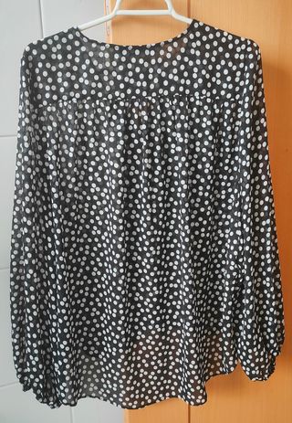 Blusa Zara lunares Talla M