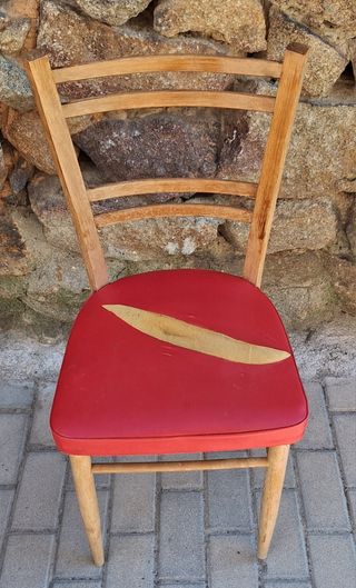 Sillas Mocholi años 60 (Set de 5+ 1 rajada.)