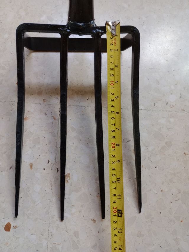 Horca para finca ahoyodora