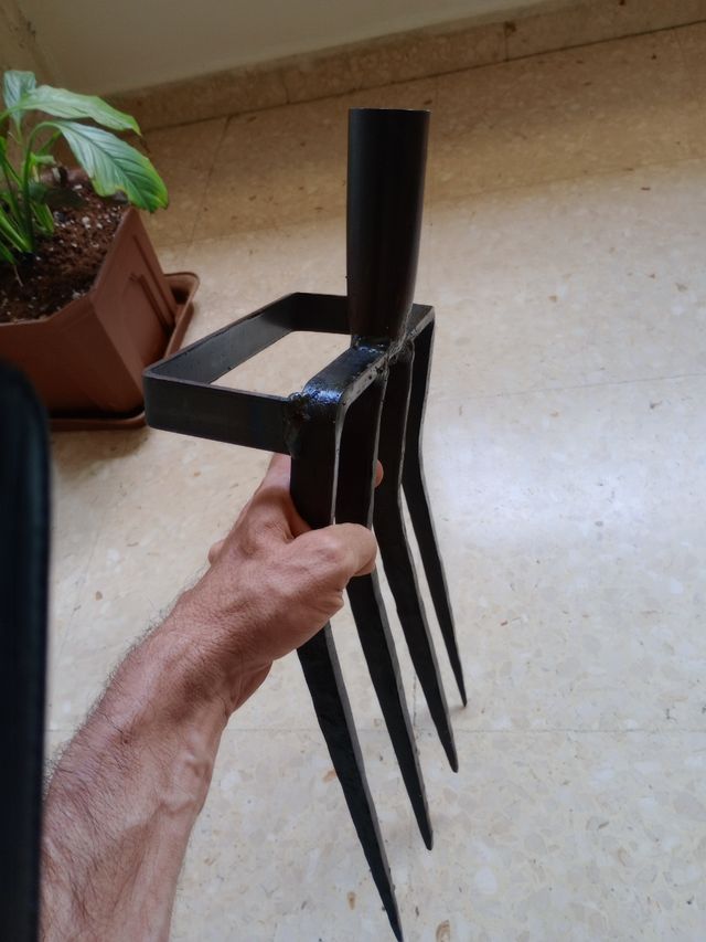 Horca para finca ahoyodora