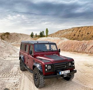 Land Rover Defender 2003