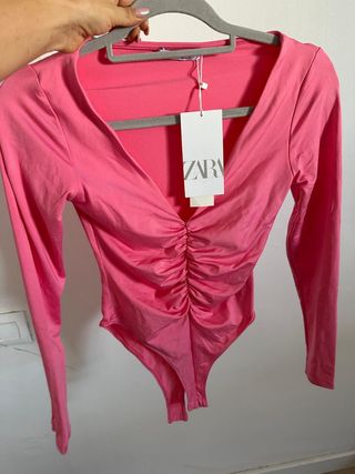 Body Zara manga larga rosa fucsia